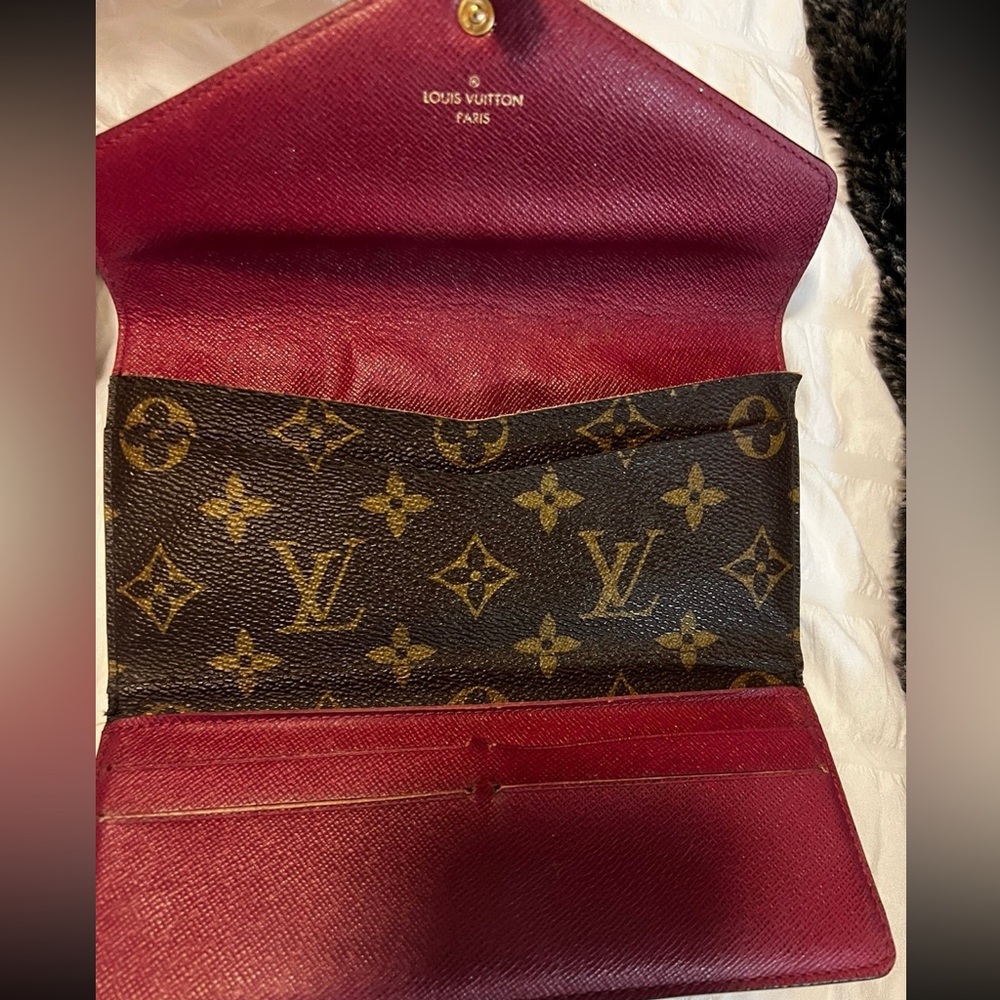 Louis Vuitton wallet. - Picture 5 of 5